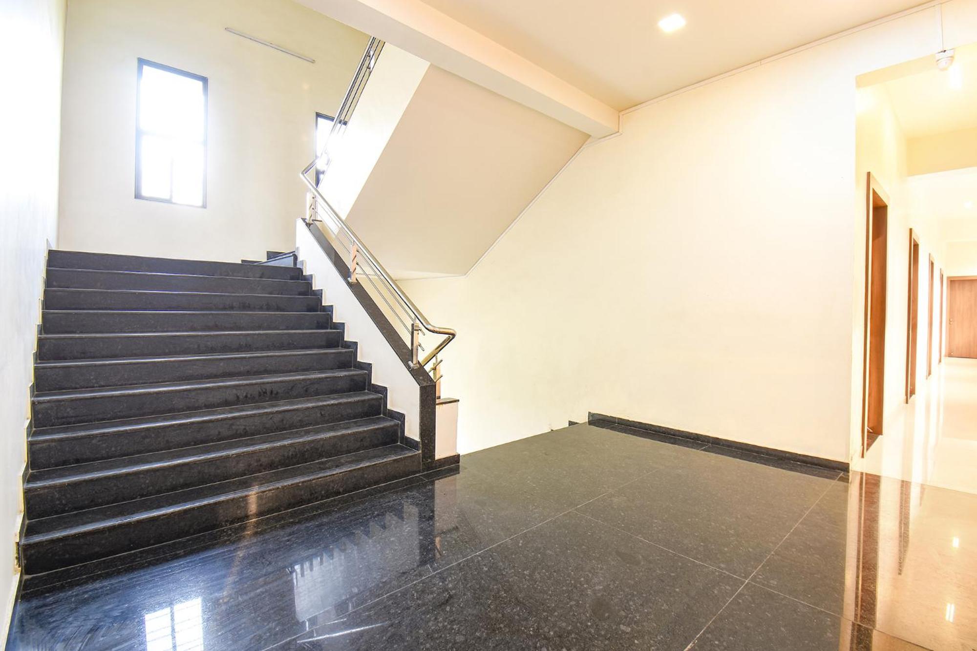 Fabhotel Royal Suits - Nr Mahadji Shinde Chhatri Pune Exterior foto