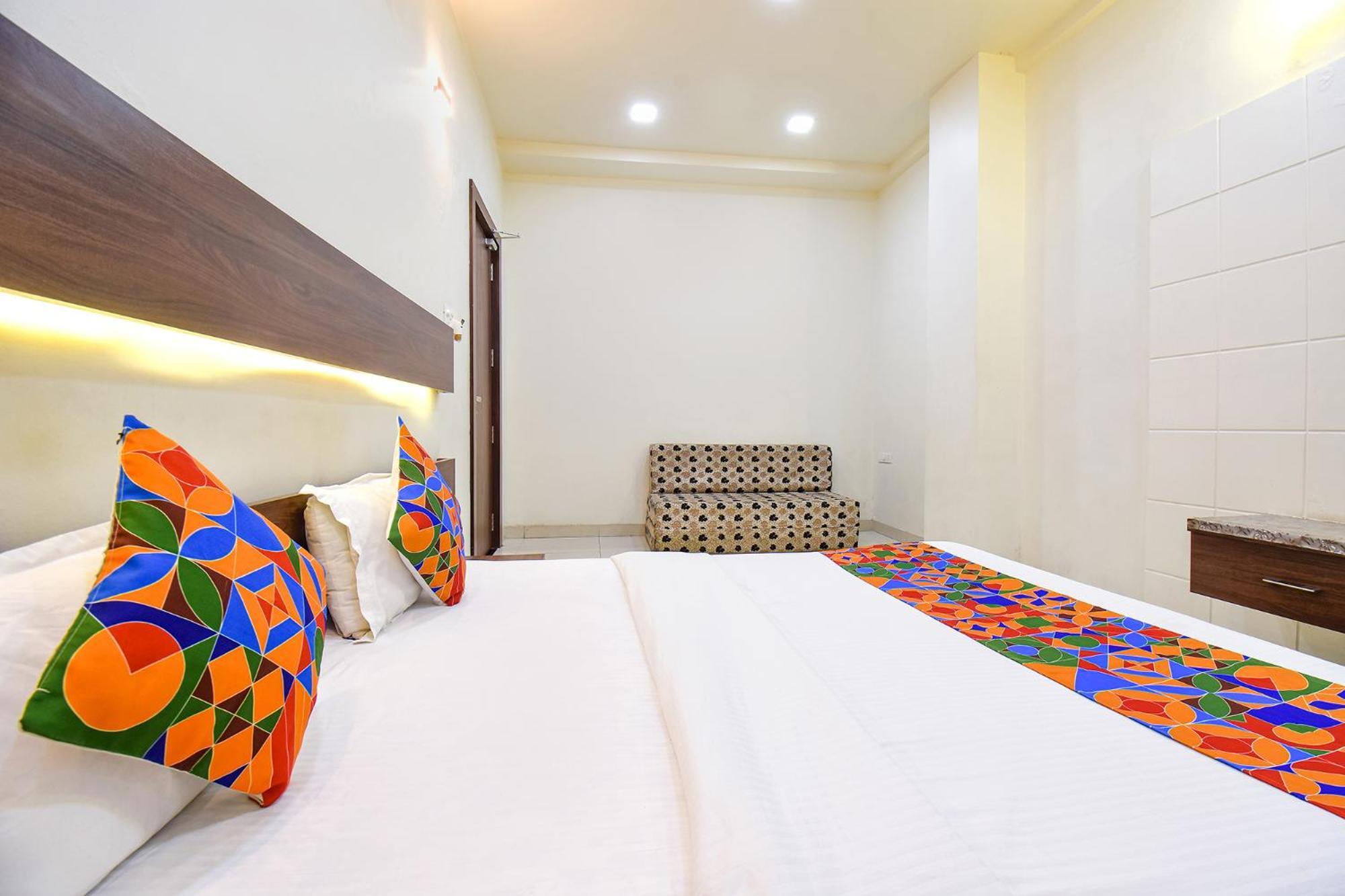 Fabhotel Royal Suits - Nr Mahadji Shinde Chhatri Pune Exterior foto
