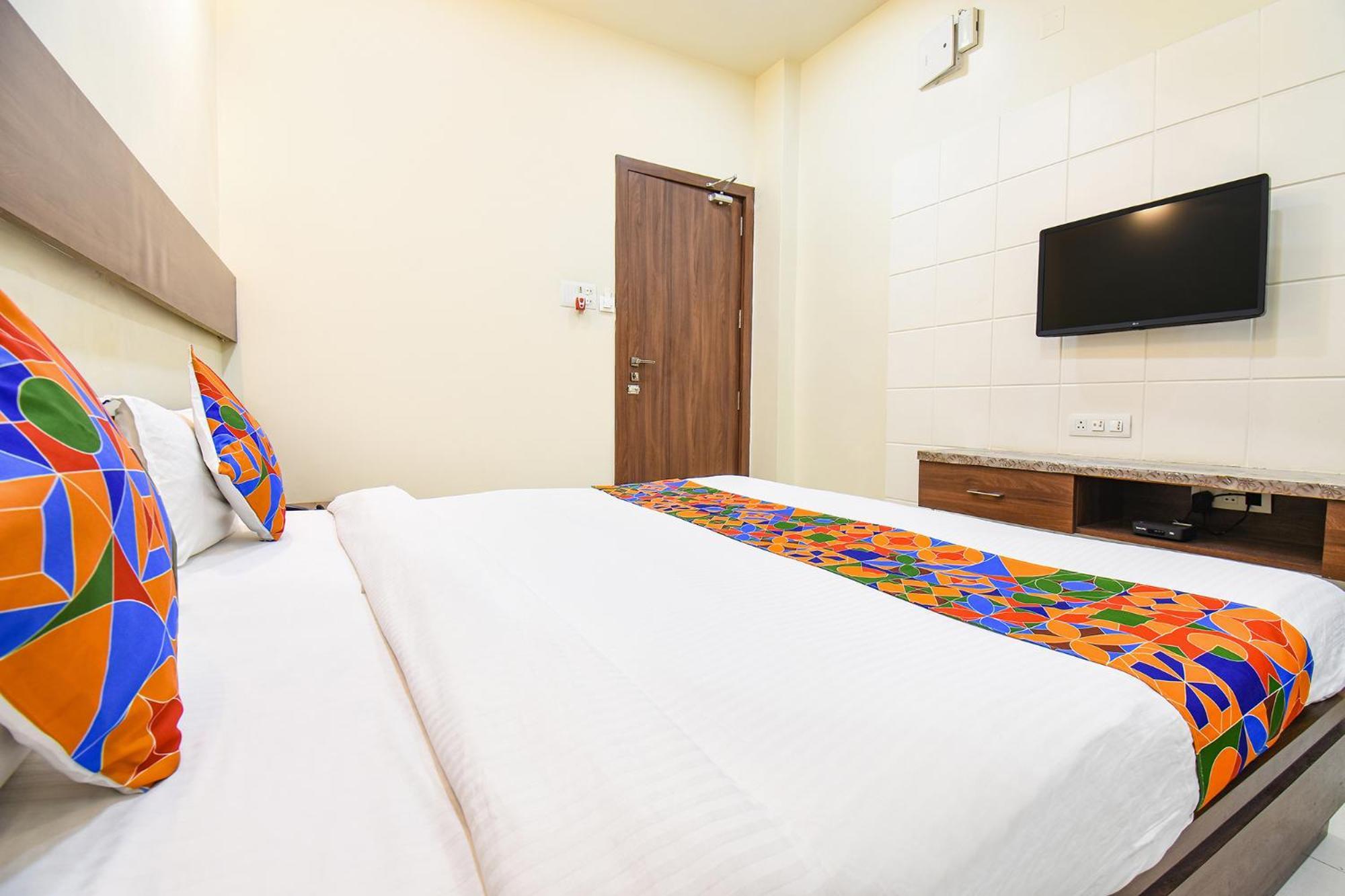 Fabhotel Royal Suits - Nr Mahadji Shinde Chhatri Pune Exterior foto