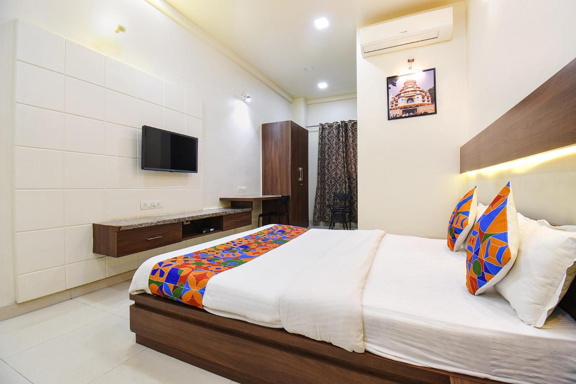 Fabhotel Royal Suits - Nr Mahadji Shinde Chhatri Pune Exterior foto